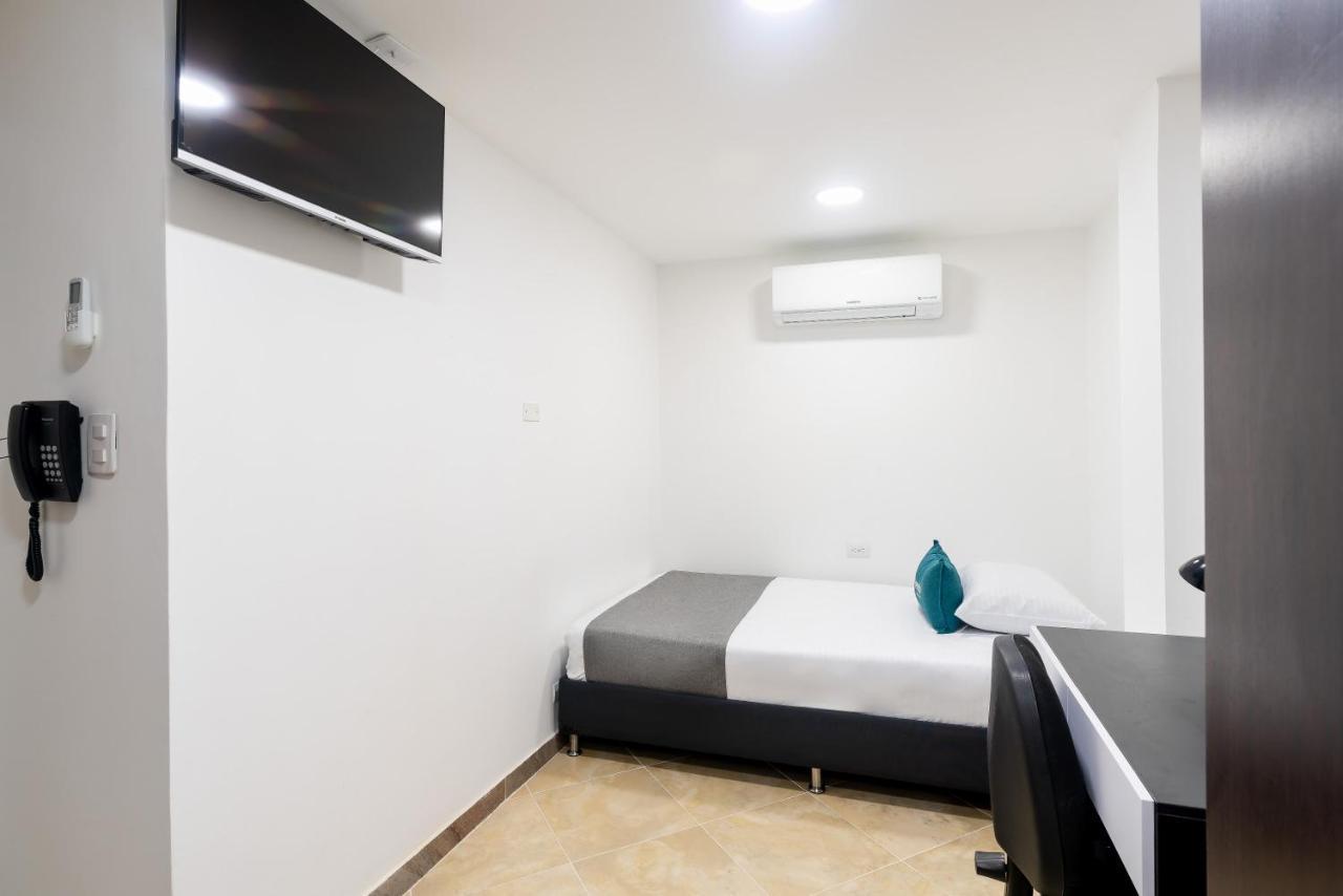 Ayenda Coliving La 78A Hotel Medellin Ngoại thất bức ảnh