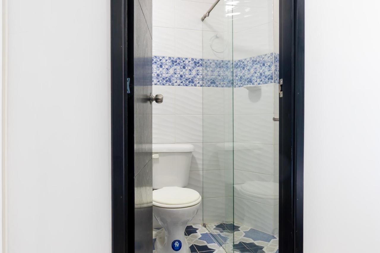 Ayenda Coliving La 78A Hotel Medellin Ngoại thất bức ảnh